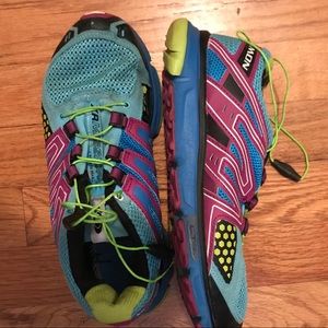 Salomon tennis shoes